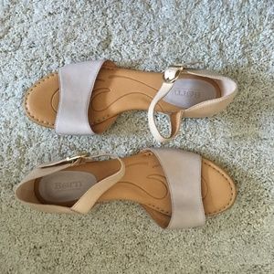 NEVER WORN BORN sandals tan/pink and purple 10
